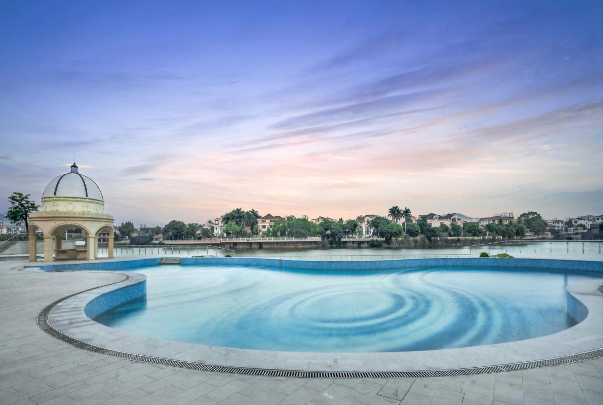 Four Points By Sheraton Yangjiang City Center Bagian luar foto